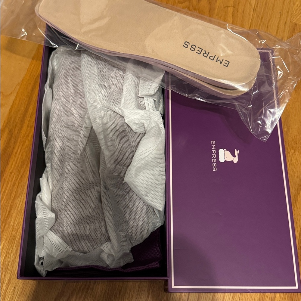 Empress Square Toe Flat NWT - image 9